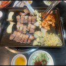 월수금통돼지 | 안산 초지동 돼지고기/통돼지김치찌개/월수금 본점 (내돈내산/방문후기)