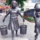 물동이 진 아이 이미지