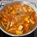 115호공원 | 오창 호수공원 점심 깊은 닭육수의 오창김치찌개 맛집 백딤채 본점 후기