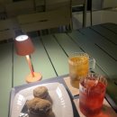 홍대 데이트 맛집 [홍대카페] 핫플 ㅎㄷ카페 다녀온 후기