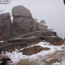 산부인과 바위구멍을 통과 ‘응애~'1살 ?칠순맞이-- 신산(神 山 506m)조봉산(鳥鳳山 687m) 낙영산(落影山 684m) 이미지