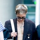 송민호 방콕 공항 패션 이미지