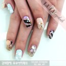 빛나는 네일 이미지