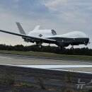 '3500억' 美무인정찰기(MQ-4C) 호르무즈해협 정찰 활동 中 추락 확인 이미지