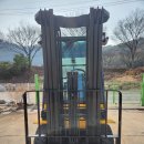 깨끗하고 신차수준의 중고지게차 현대 2,5톤 삼단마스트 판매합니다. 이미지