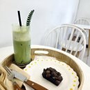 경기도 수원시 권선구 곡선로49번길 32-3 (곡반정동) | 수원 곡반정동 카페 달지닝하우스 말차 휘낭시에 디저트 맛집 내돈내산 또간집
