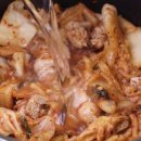 더 김치찌개 이미지