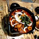 그집이야기펜션 | 무주 야식 배달 밤마다 생각나는 겉바속촉 통닭과 야들야들한 족발의 조화