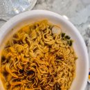 생라면세대 | 40년 넘게 컵라면 1위!육개장 사발면 후기!!맛있게 먹는법