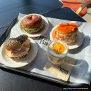 오렌지와 연필 앞 | 수원 가볼만한 카페 추천! 뉴욕 브루클린 감성 오렌지 베이글, 수원디저트맛집 수원역베이커리카페