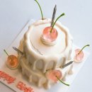 어썸(Awesome)PC 카페 | 디자인부터 맛까지 완벽한 주문 제작 성수 케이크 맛집 어썸스윗