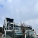반석골프연습장 | 반석동 대형카페 모드니 높은 층고로 깔끔한 카페