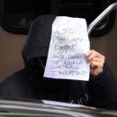 ​파파라치를 속이는 해외 셀럽들의 재밌는 방법 이미지