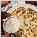 탐앤탐스 시나몬 모카 탐앤치노 + 또띠아 피자 &#34;존맛탱구리&#34;