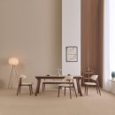 오류동금호어울림 | 거실 인테리어, 원목과 세라믹의 조화, 카펜터홈 [다이아] 애쉬원목 포세린 세라믹 식탁