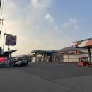 편의점 옆 화장실 이미지