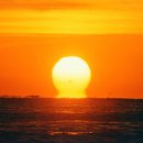 떠오르는 태양 이미지