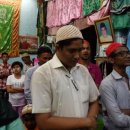 17/06/02 Muslims banned from public prayers in Myanmar town - Community leaders had to pledge that Muslims would not conduct prayers on the streets 이미지