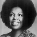 Roberta Flack - Killing Me Softly With His Song (​그의 노래로 부드럽게 나를 죽여라) 이미지