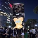 롯데월드타워에 12m 초대형 베어벌룬 떴다…“무더위 속 휴식 제공” 이미지