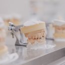 수정치과기공소 이미지