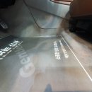 차 닦는 신사 이미지