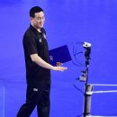 미소짓는 체육관 이미지