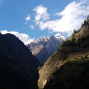 3부: 네팔 히말라야 마나슬루 써킷 '영혼의 산' 과 함께 걷다 ( 뎅 1,860m ~ 남눙 2,650m ) 이미지