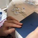 성짓골도서관 | [청첩장] 셀프 청첩장 만들기 후기-2 (봉투 꾸미기, 테무 형압기, 압인기 제작, 실링 왁스, 스탬프)