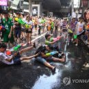 태국 물의 축제 '송끄란' 사흘만에 교통사고로 174명 사망 이미지