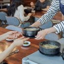 다시 늘어나는 코로나에…&#34;맛있게 드세요&#34;가 불편한 사람도 있다 이미지