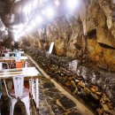 동굴식당 이미지