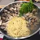 밀기울바지락칼국수전문점 | 석문어 잠실새내 돌문어전문점 샤브샤브 맛집 점심특선 바지락 미나리 칼국수 후기