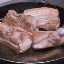 [한국인의 밥상] 돼지고기수육과 부추겉절이.gif 이미지