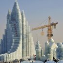 1만명이 만든… 하얼빈의 눈부신 얼음 궁전 이미지