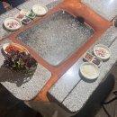 진재골식당 | 강릉 현지인 맛집 용골감나무집 장작불로 구워먹는 흑돼지 삼겹살 예약방법