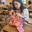 유진PC | 발렌시아가 네오카골 XS 숄더백 크로스백 스위트 핑크 내돈내산 솔직후기 + 수납