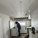 예림도어 앞 (옥외1) | [반셀프인테리어] [Day 16] 주방 | 가구 | 예림 포그그레이 | 오로라 프로스트 | 붙박이장 | 히든도어...