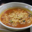 김밥에 라면생각 이미지