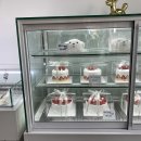 [홍대/연남 맛집] 홍대 빵지순례 공룡빵공장, 바질토마토크림치즈빵덕후가 사랑한 빵집