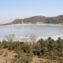 산 위에 호수 이미지