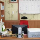 버스정류장 옆 이미지