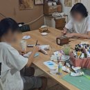 아크릴 캔버스화 그리기 이미지