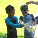 FS1 students-washing a car as part of their unit on Transportation 이미지