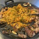 청녀식당 | 구름을 노란 속으로 꽉 쥐면 달이 된다는 믿음으로