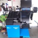 자동차와 좋은 사람들 이미지