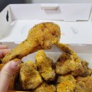 애플파니학원 | 눈맞은 치킨' - 로고부터 패키지까지 싹 리뉴얼한 치킨플러스. 단짠단짠 메뉴 후기 (ft.로제 떡볶이)