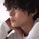 규리네밤하늘 | 나의 어깨 위로 쏟아지는 수많은 세계의 장면 속에 네가 있어