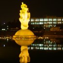 전남대학 도서관 앞 야경 이미지
