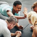 라이즈업 피트니스 우먼 이미지